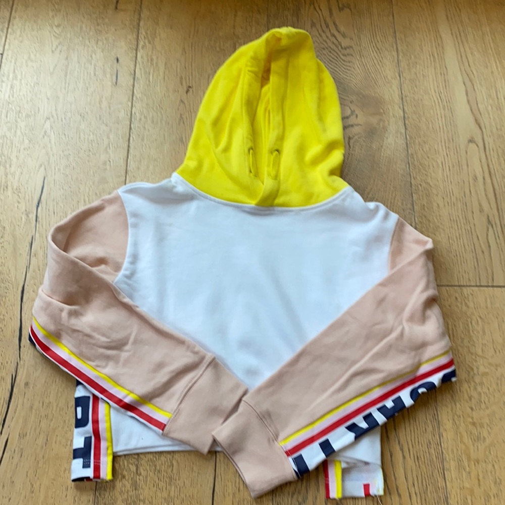 Never worn Stella McCartney hoodie 🤍♥️